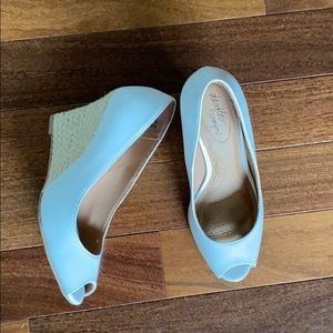 White Dexflex Comfort wedges